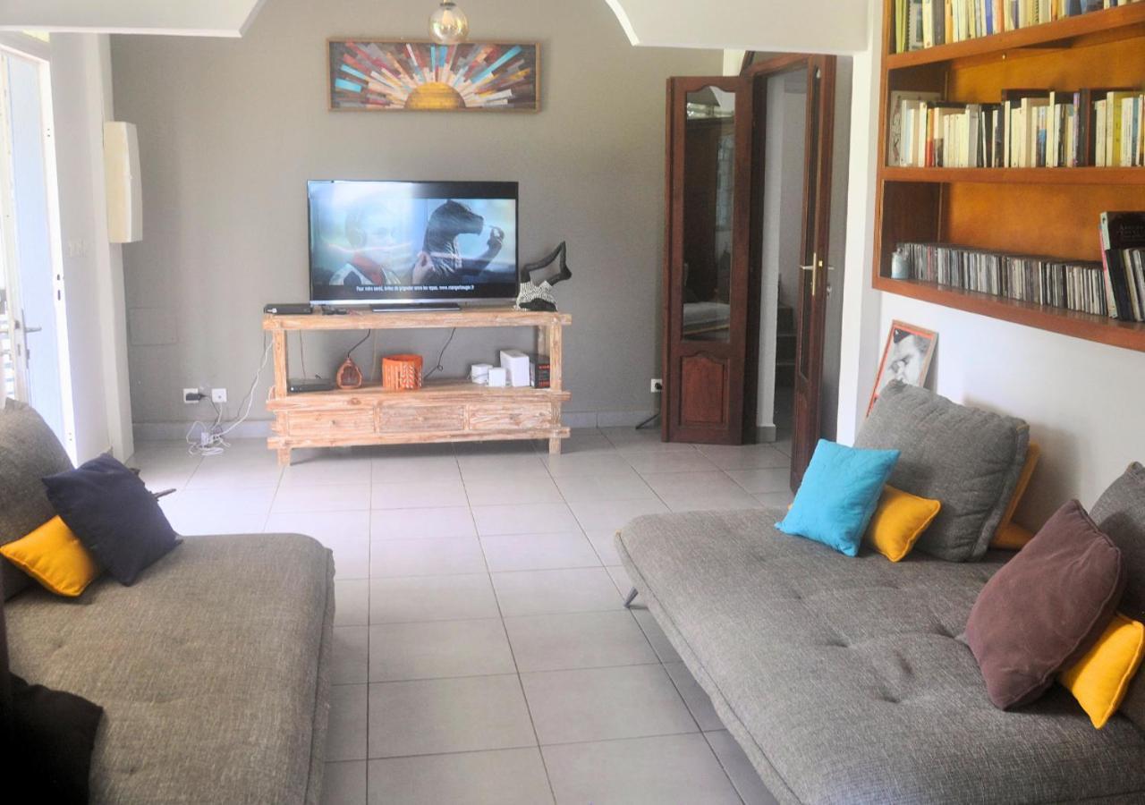 Villa Leila Sainte-Rose Extérieur photo